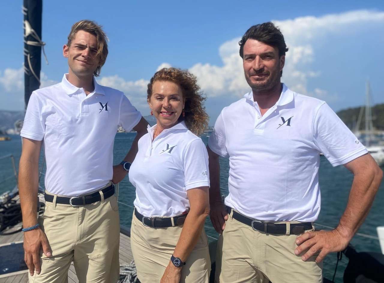 The crew of MAOYA