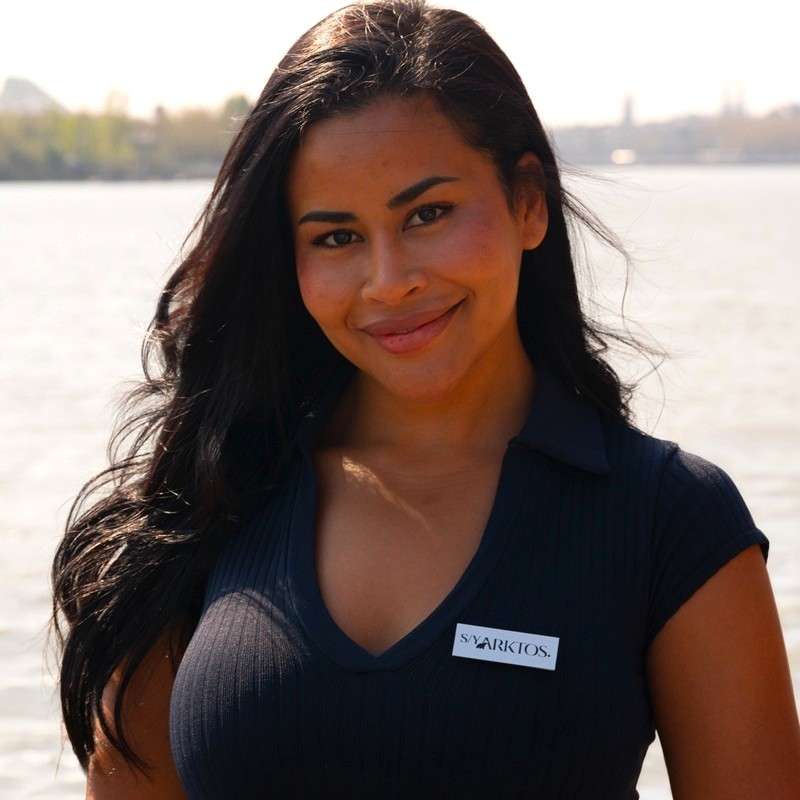 Fahda BEKKAR, STEWARDESS