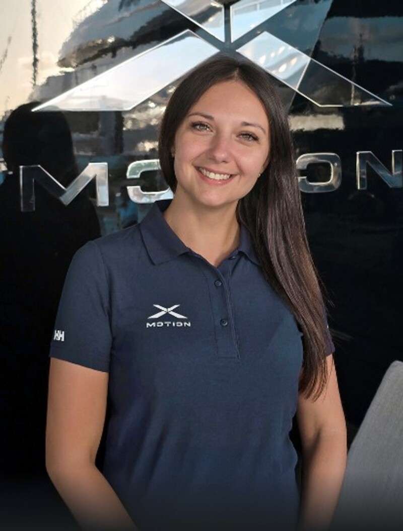 Anna Niedzwiedz, Stewardess