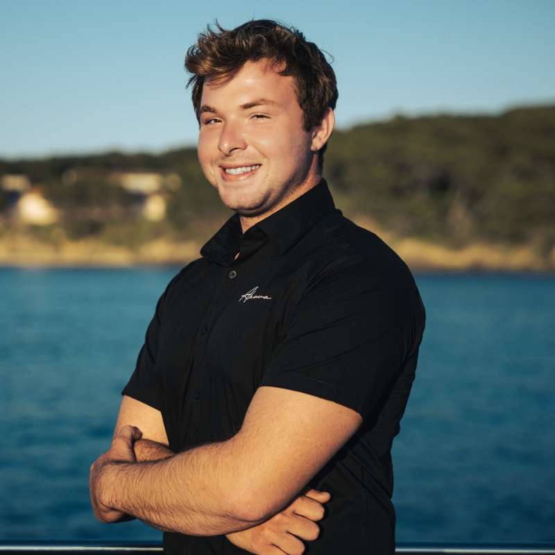 Onur İhtiyar, First Officer