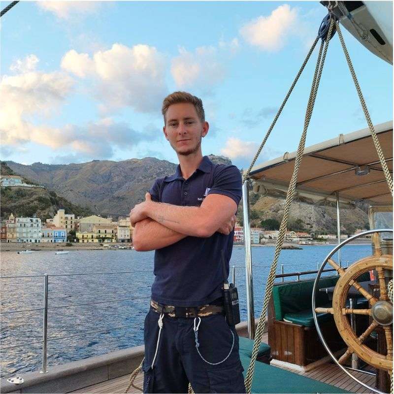 Jack Child, Deckhand