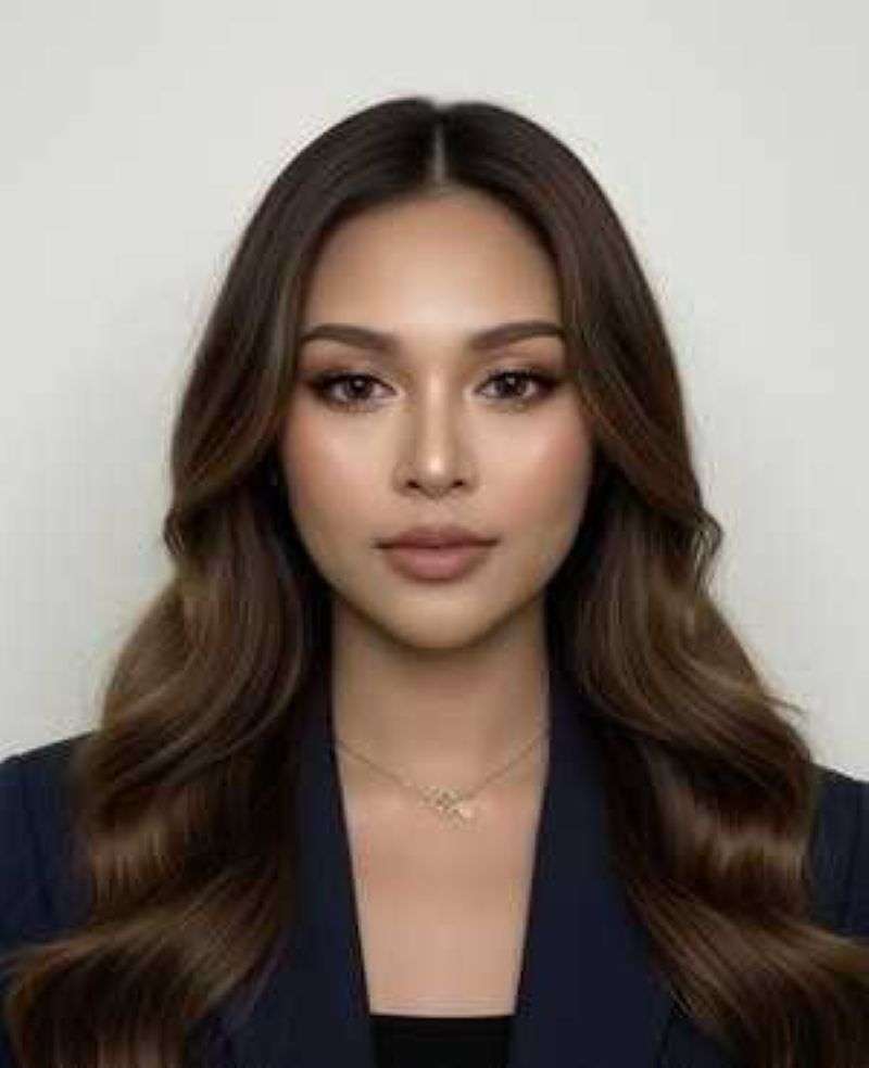 Stewardess Justine Halley Gutierrez