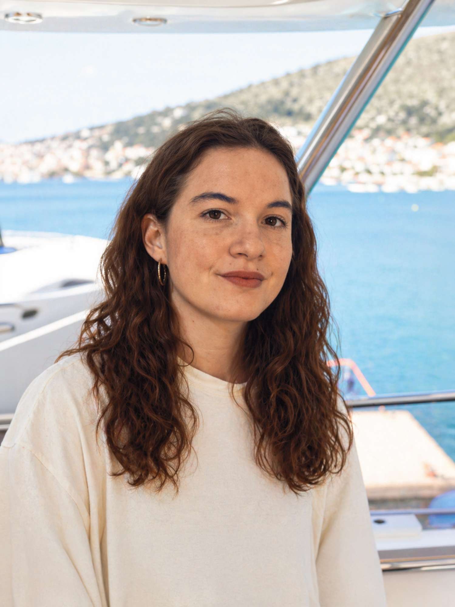 Eliza Fabris, Stewardess/Deckhand