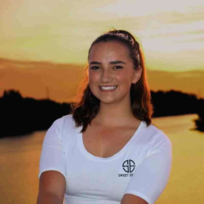 Ash-Lynn Nel, Stewardess