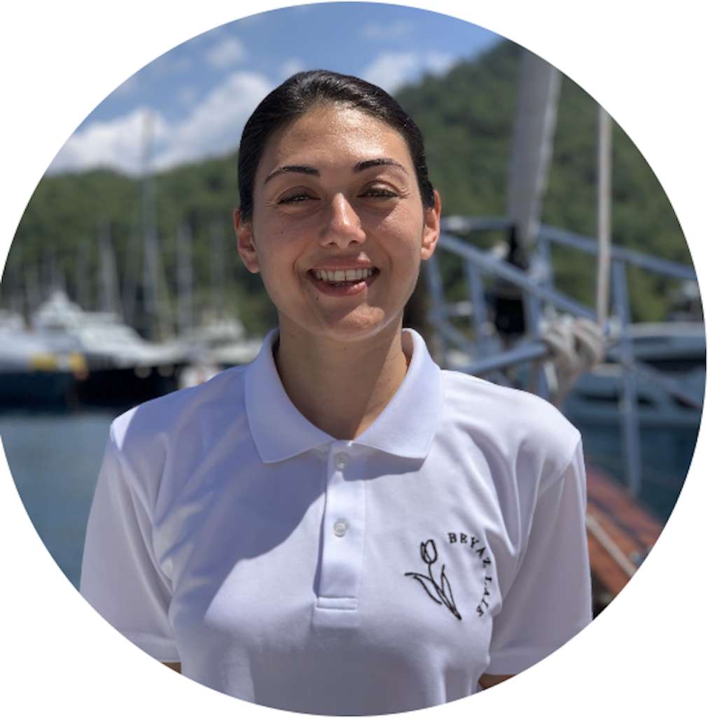 Stewardess GULSEN OZDEMIR