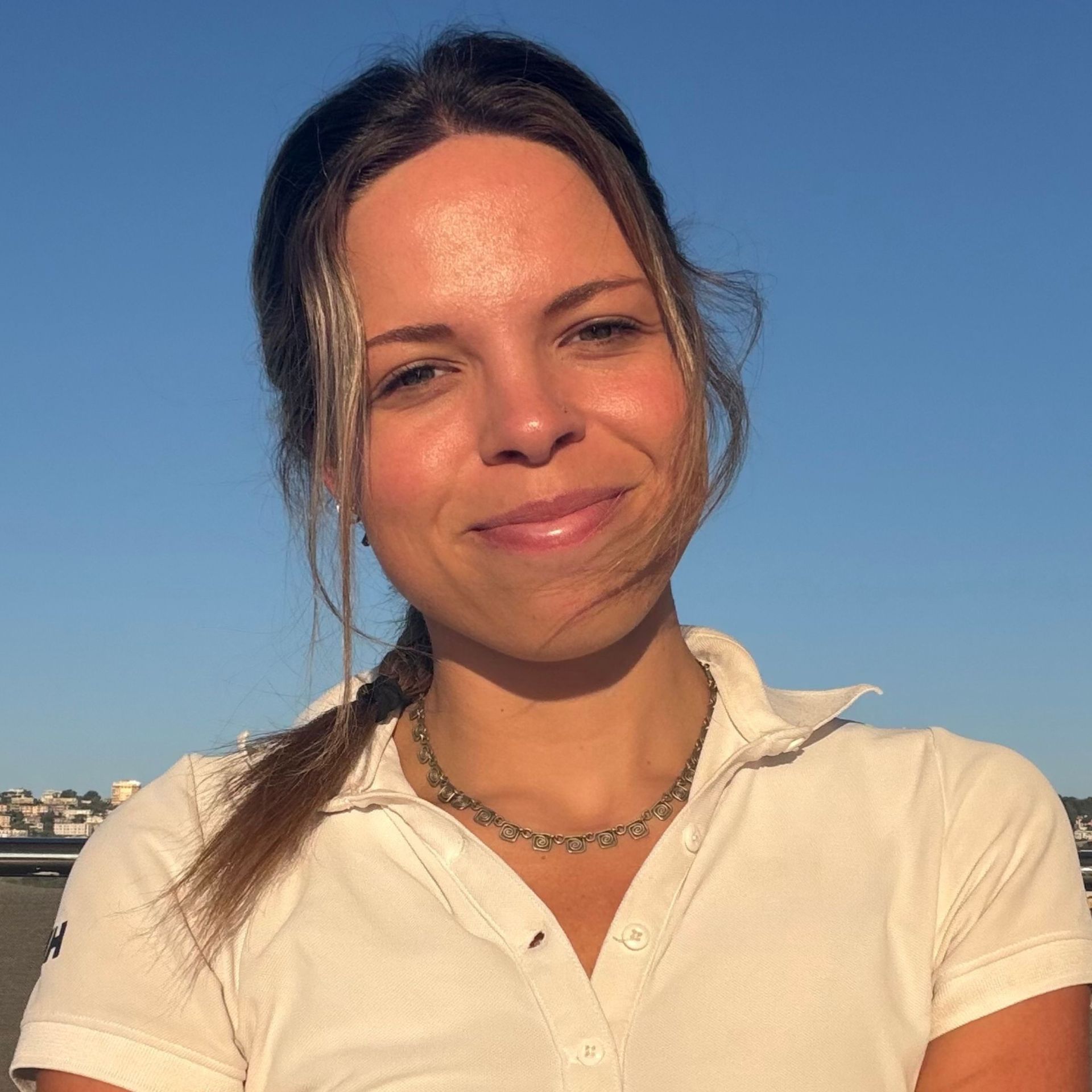 Eryn Esterhuizen, Stewardess