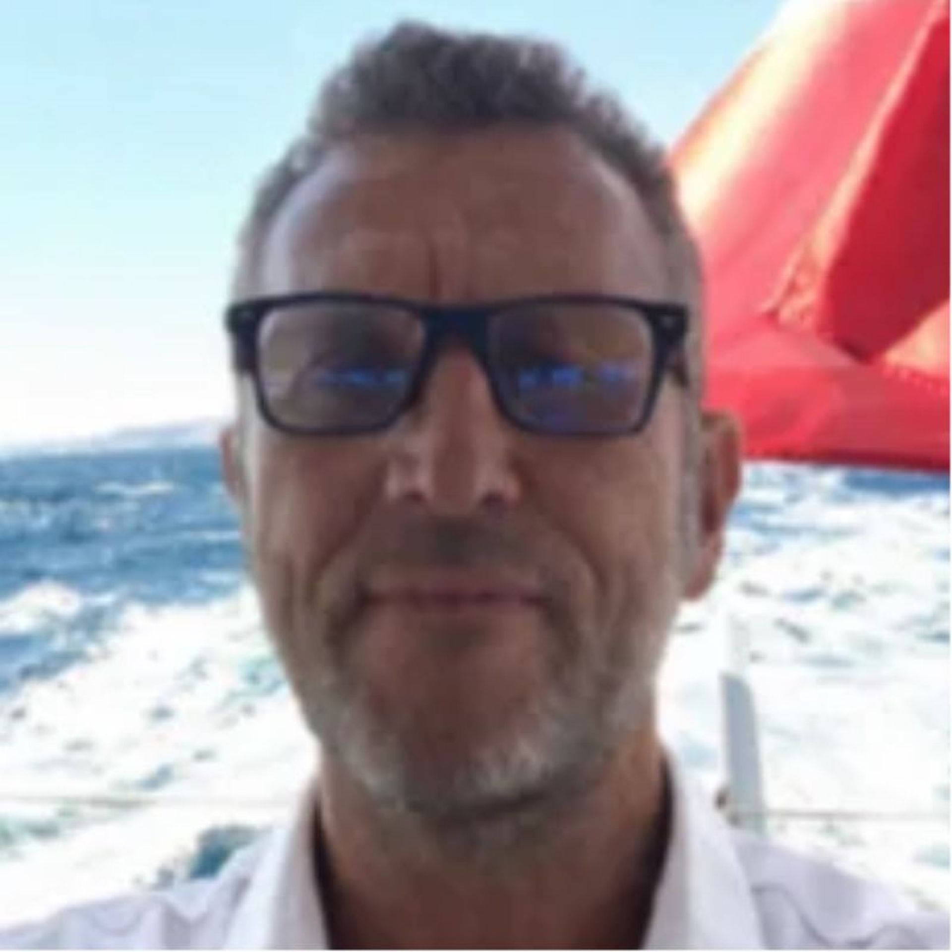 Thomas Huyghues Despointes, crew aboard Houbara