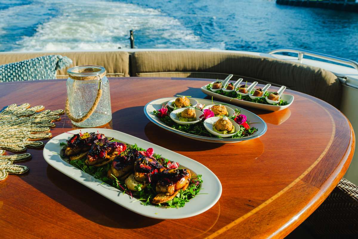 CEDAR ISLAND - menu