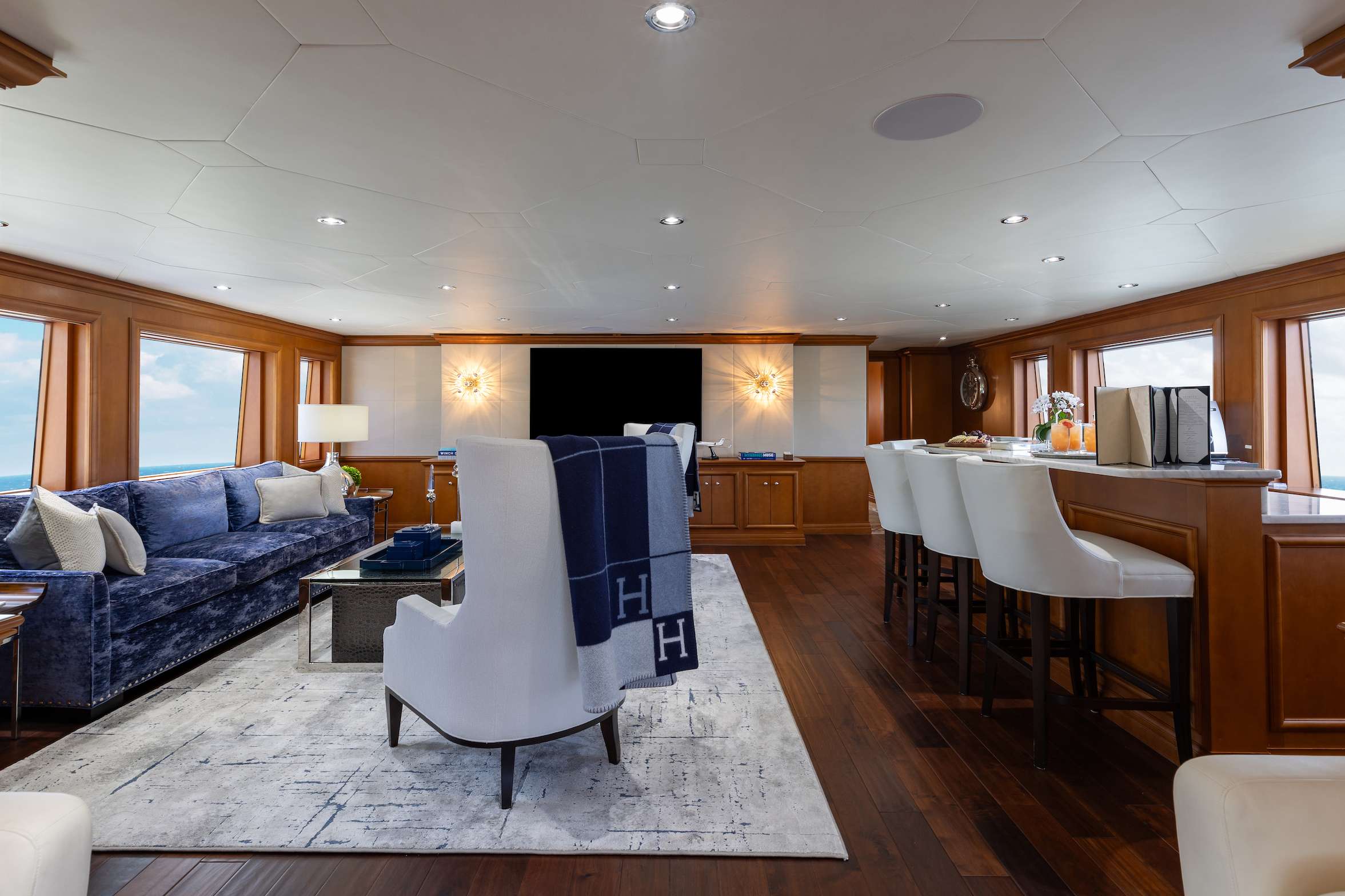 Thumbnail yachtPic14