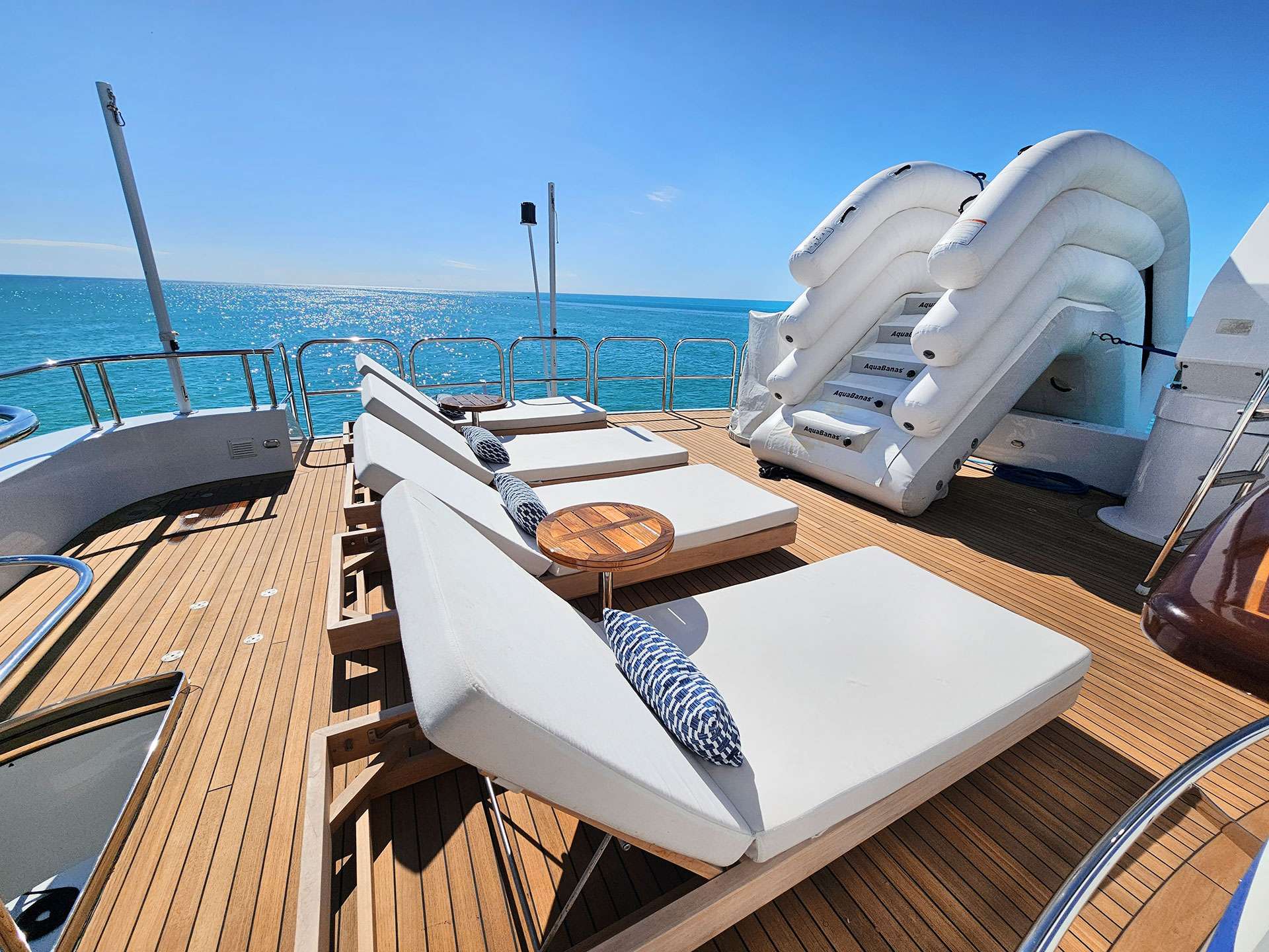 Thumbnail yachtPic18