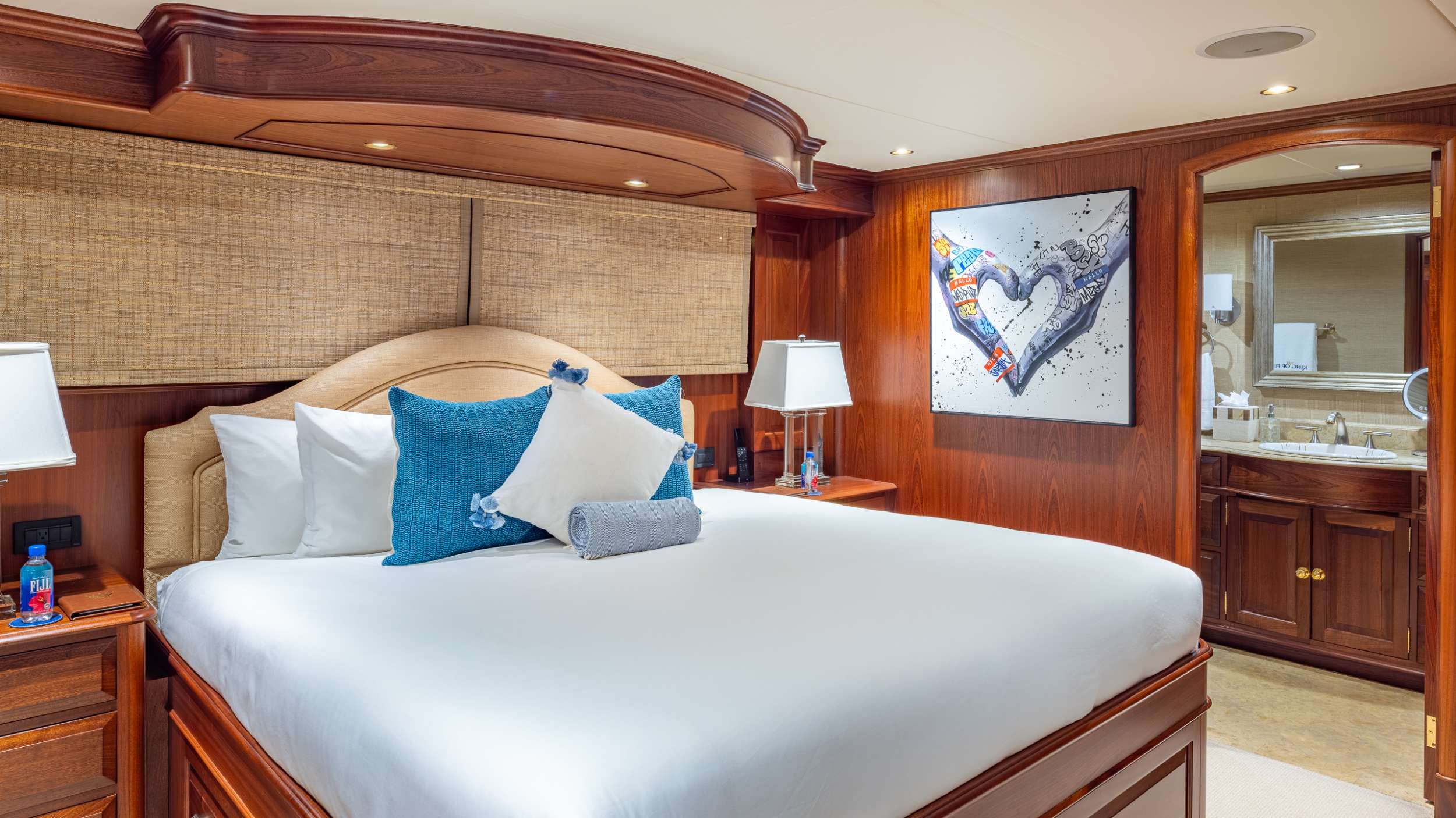 Thumbnail yachtPic9