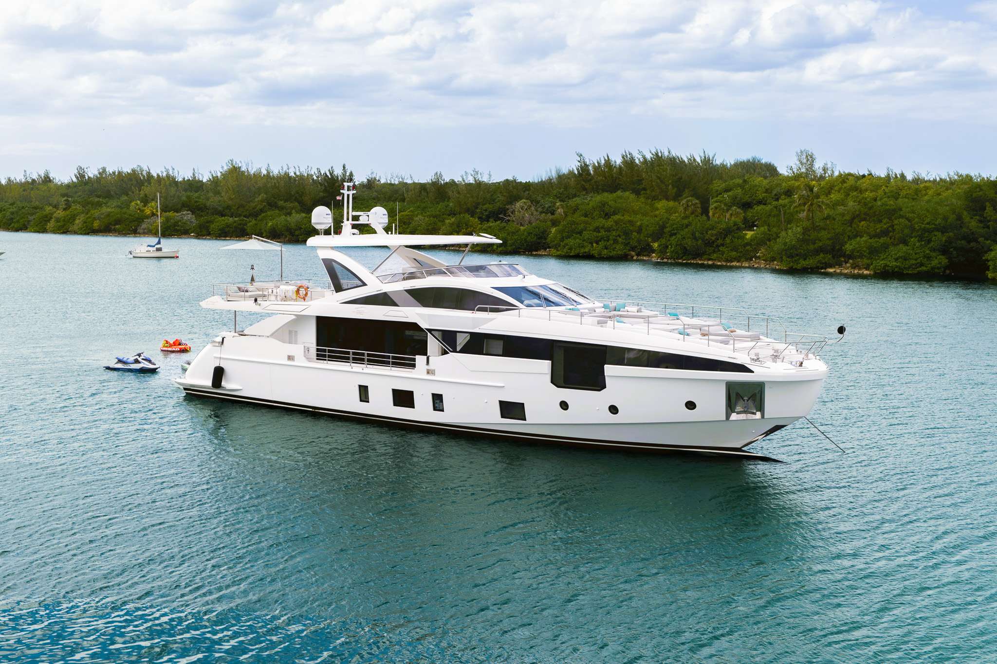 Yacht Photo