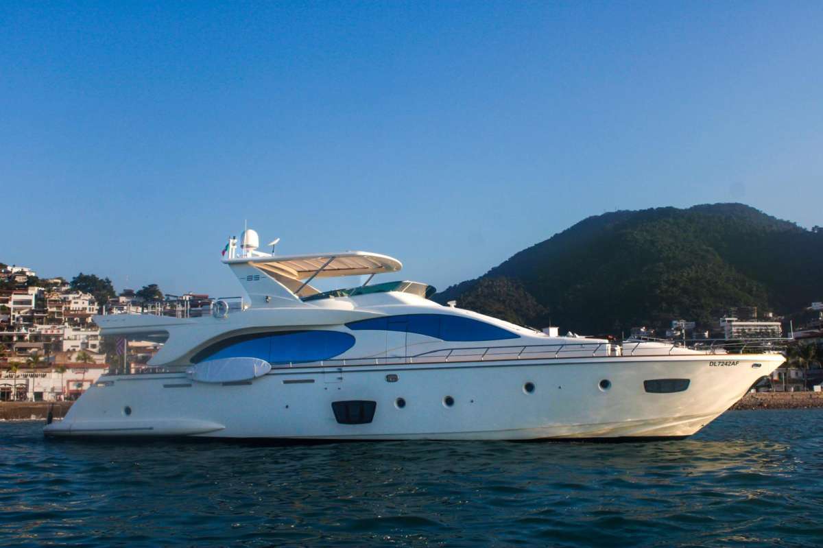 Yacht Photo
