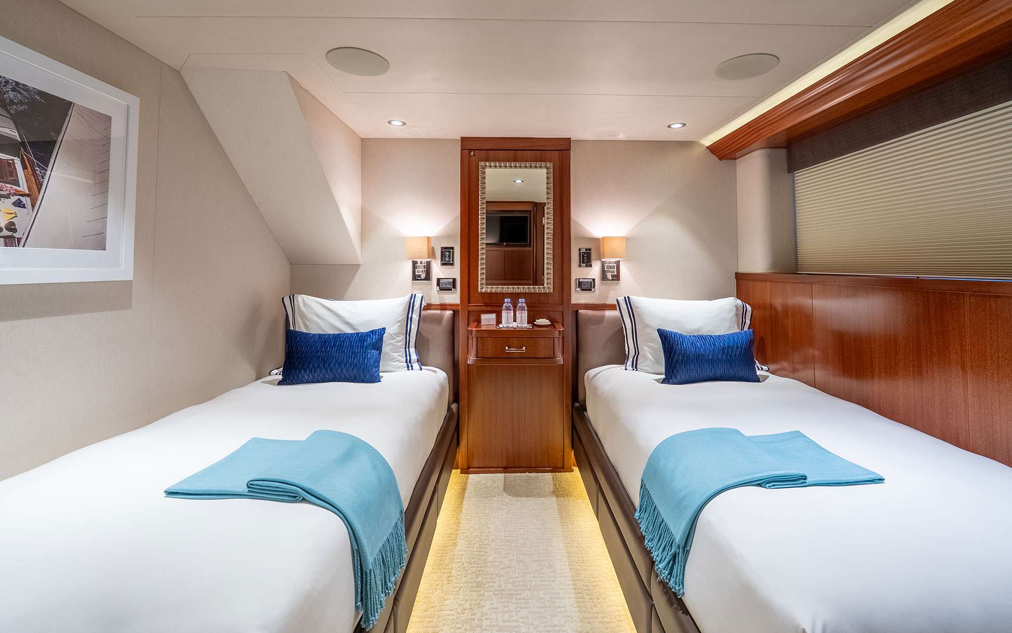 Thumbnail yachtPic10