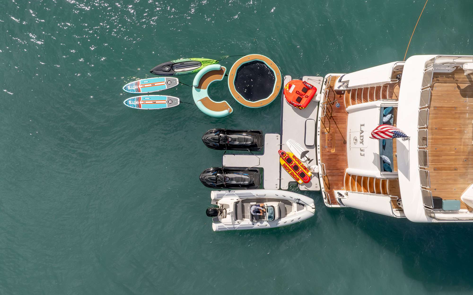 Thumbnail yachtPic17