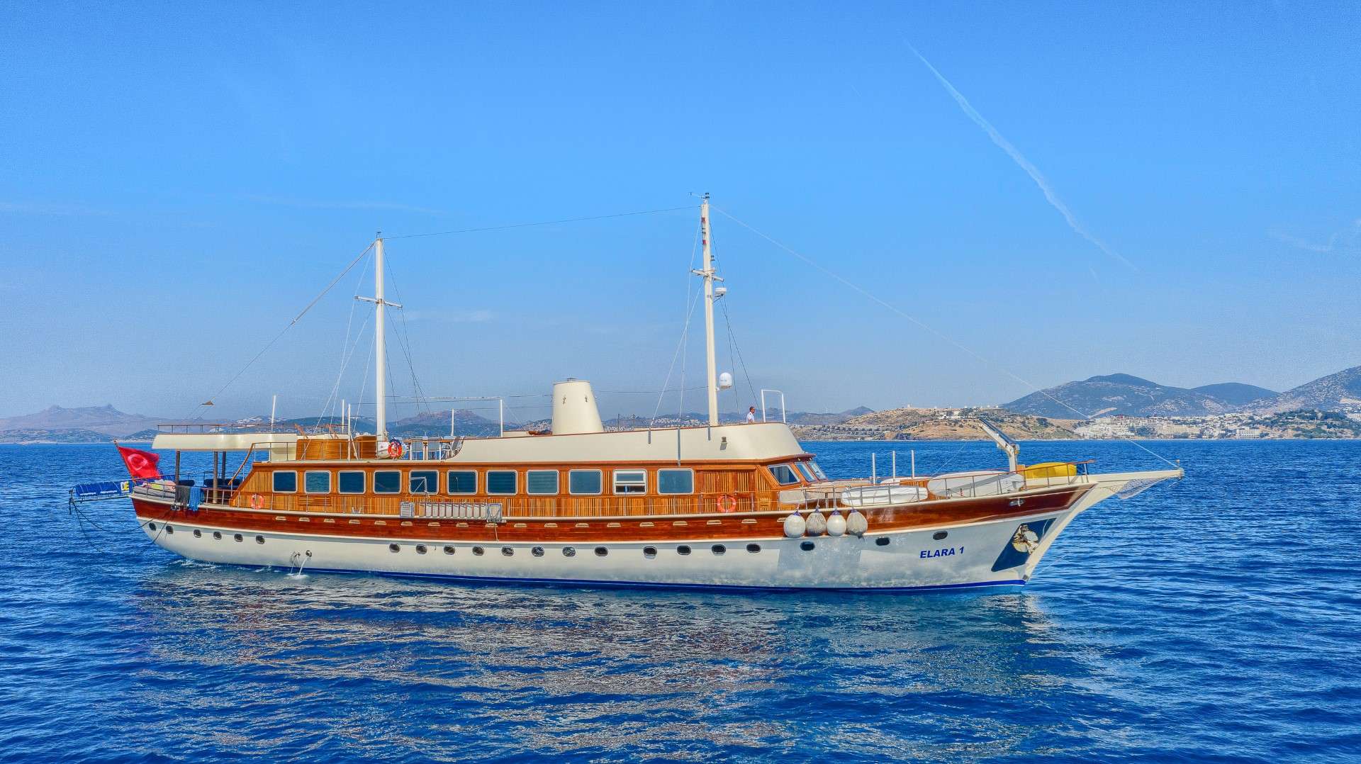 Yacht Photo