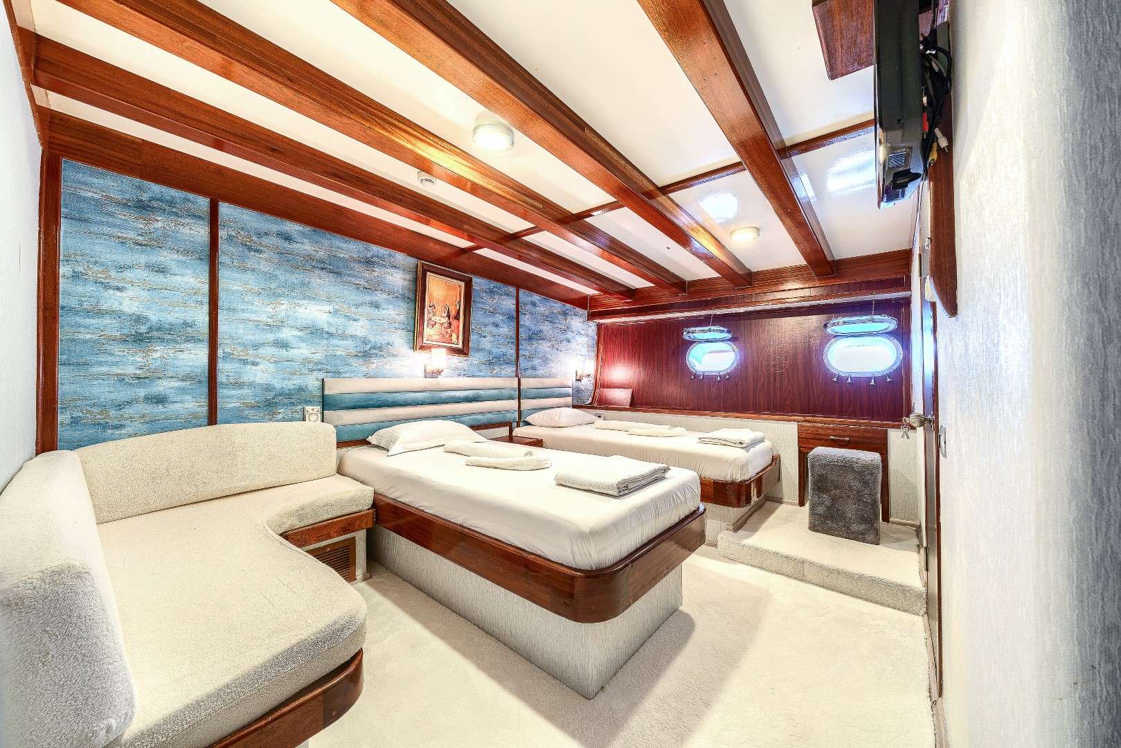 Yacht Photo