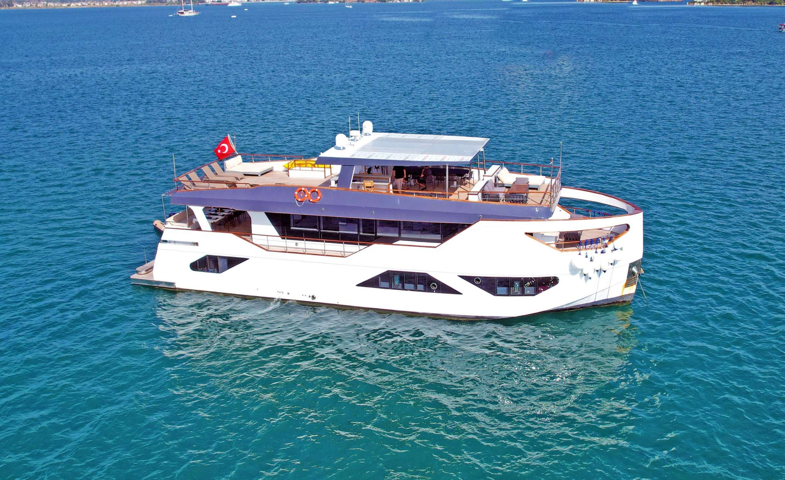 Yacht Photo