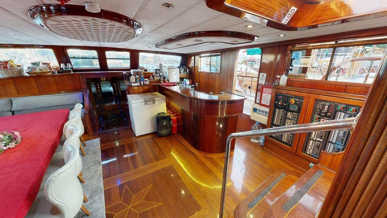 Yacht Photo