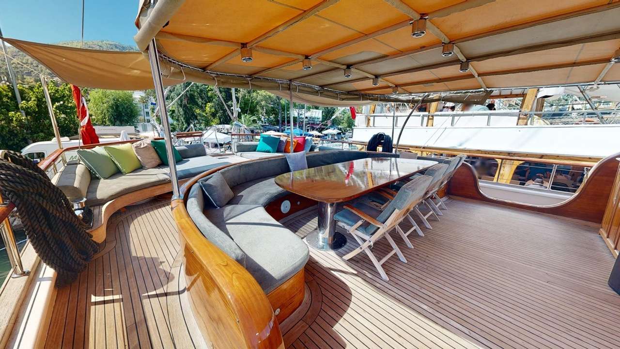 Yacht Photo