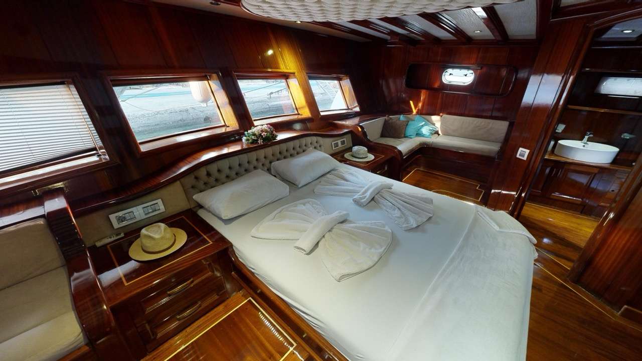 Yacht Photo