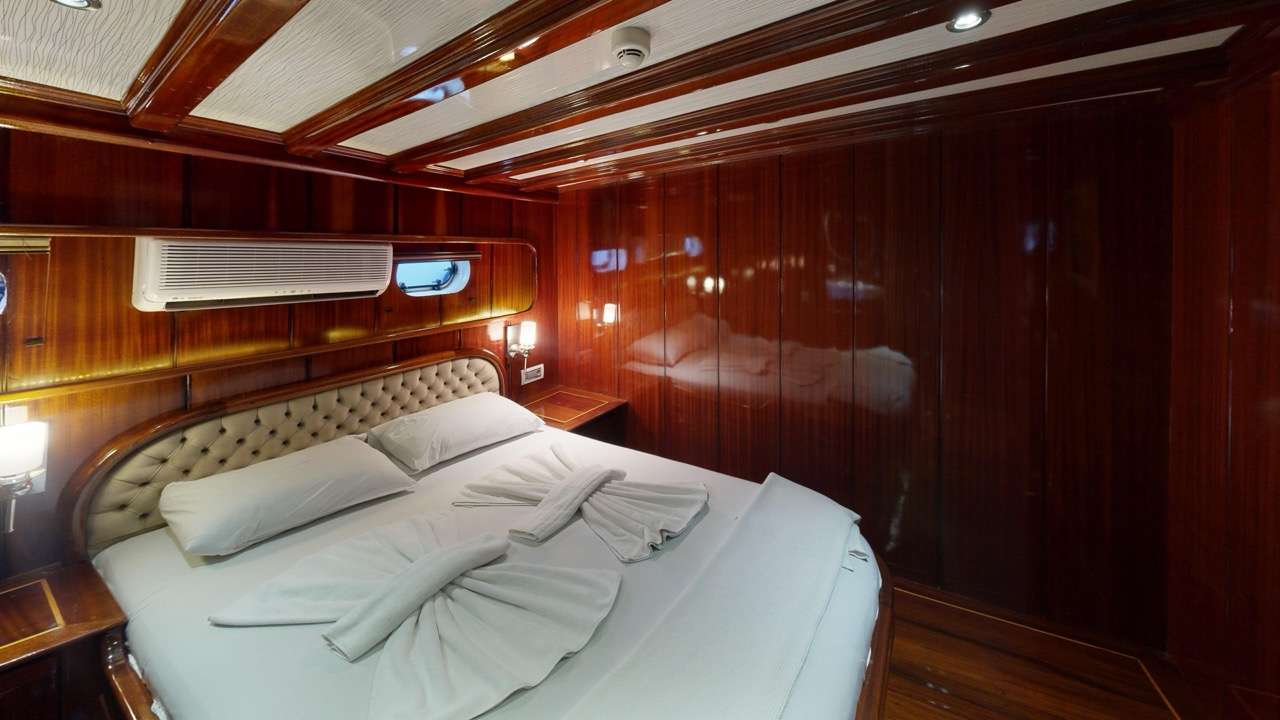 Yacht Photo