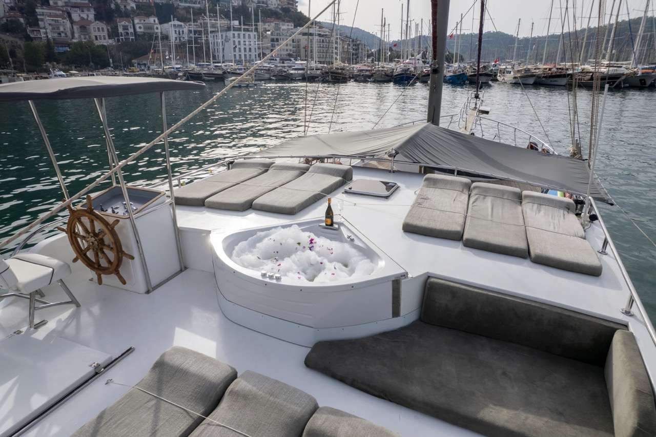 Yacht Photo