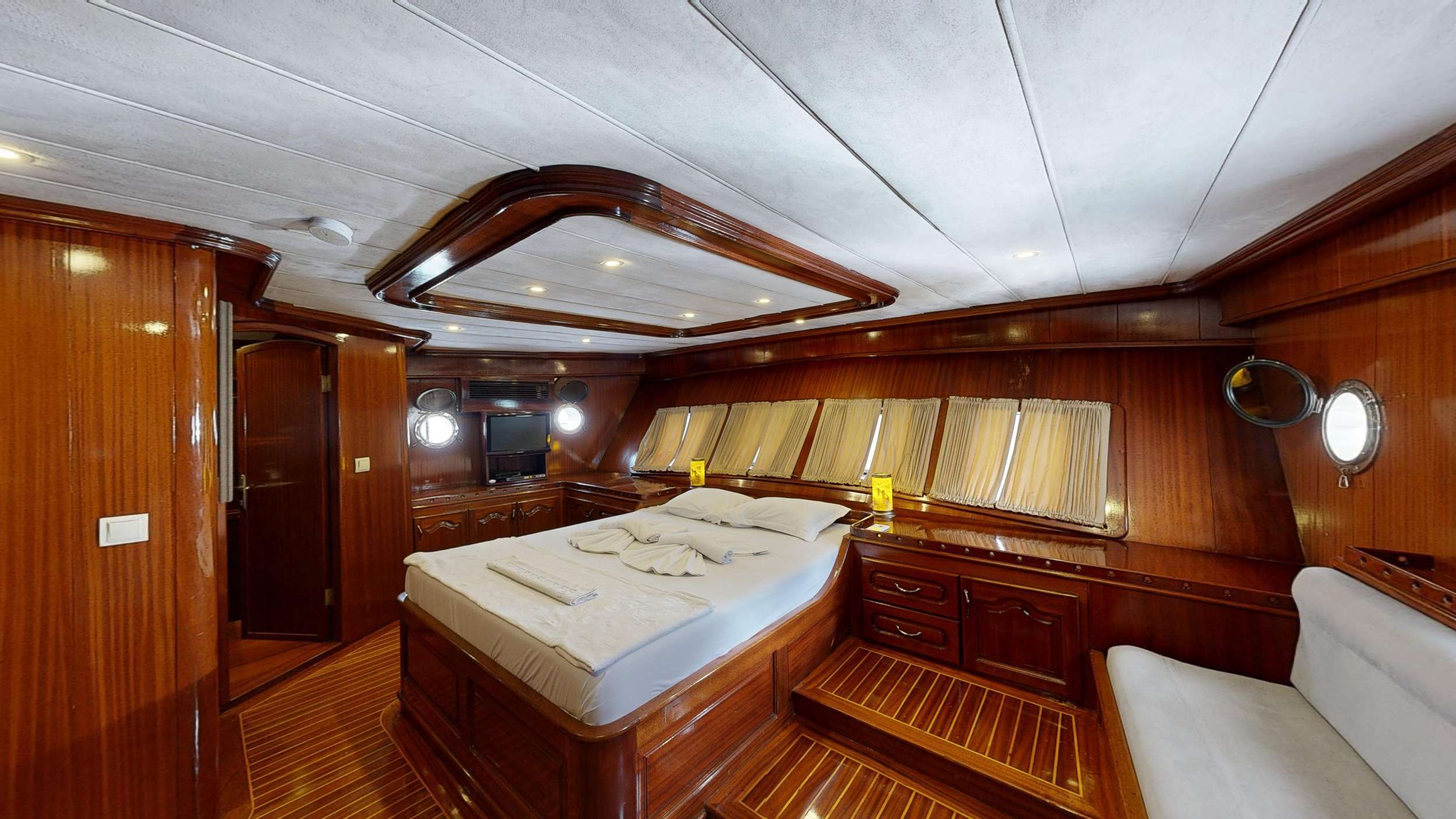 Yacht Photo