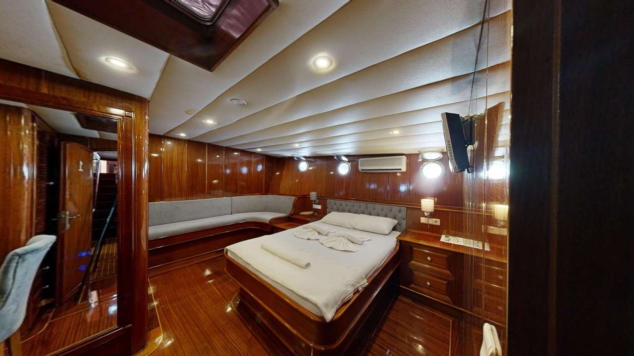 Yacht Photo
