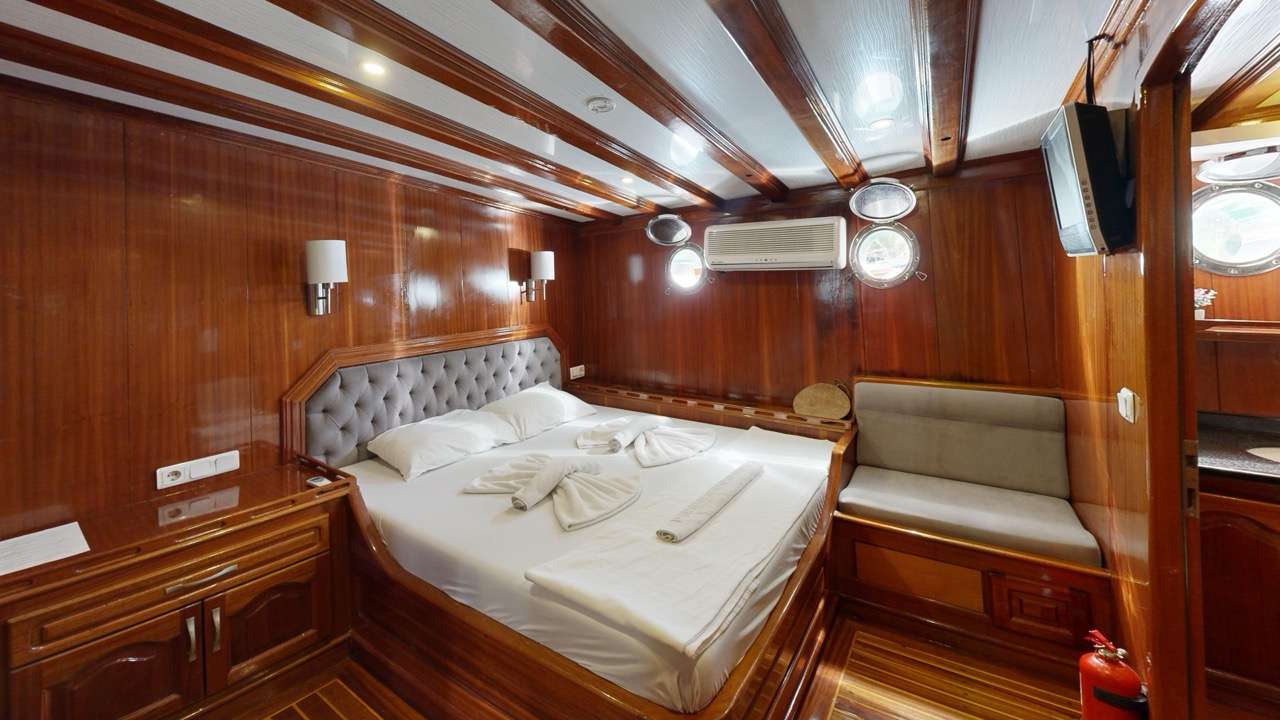 Yacht Photo