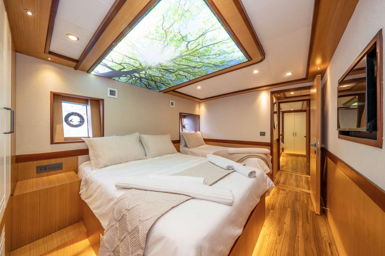 Yacht Photo