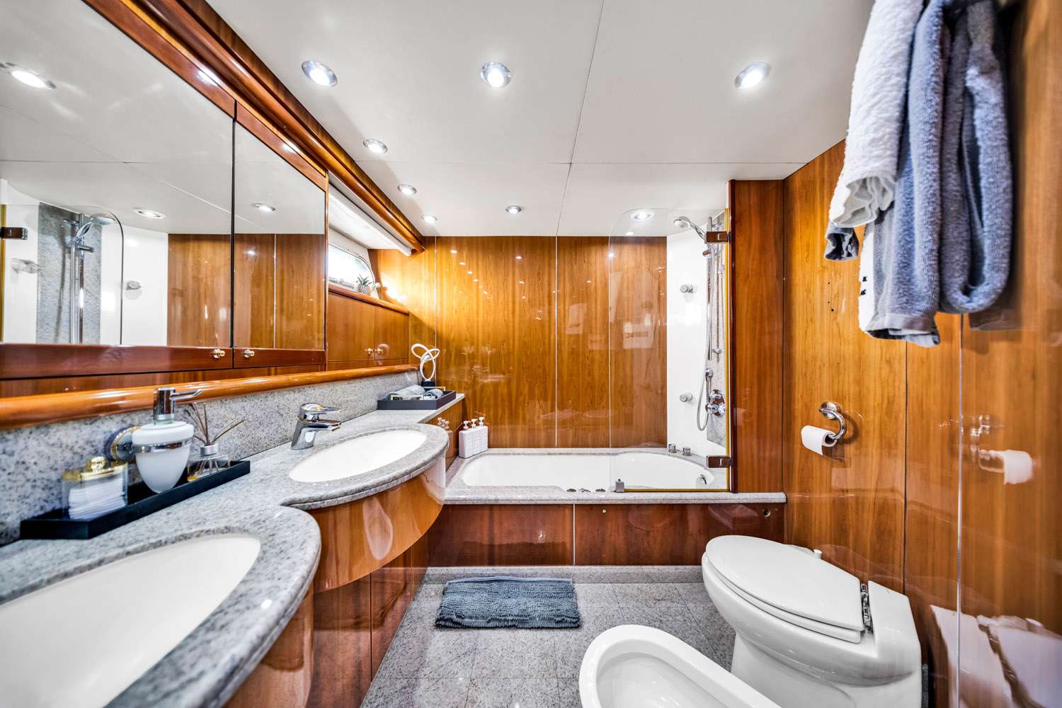 Yacht Photo