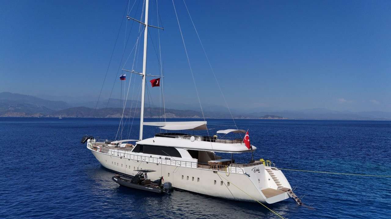Yacht Photo