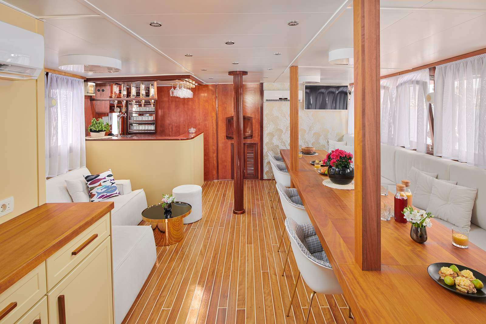 Yacht Photo
