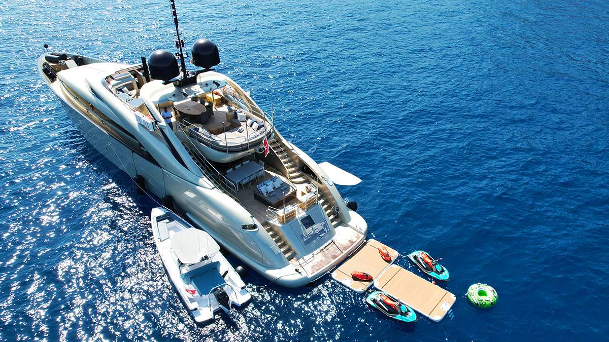 Yacht Photo