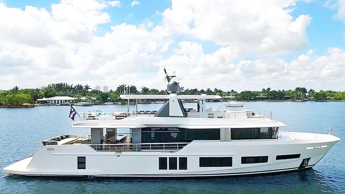 Yacht Photo