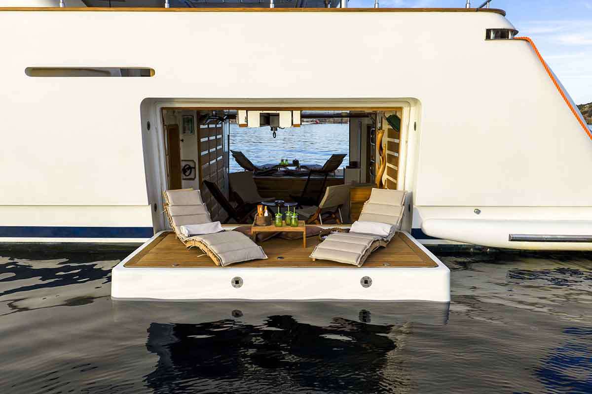 Thumbnail yachtPic18