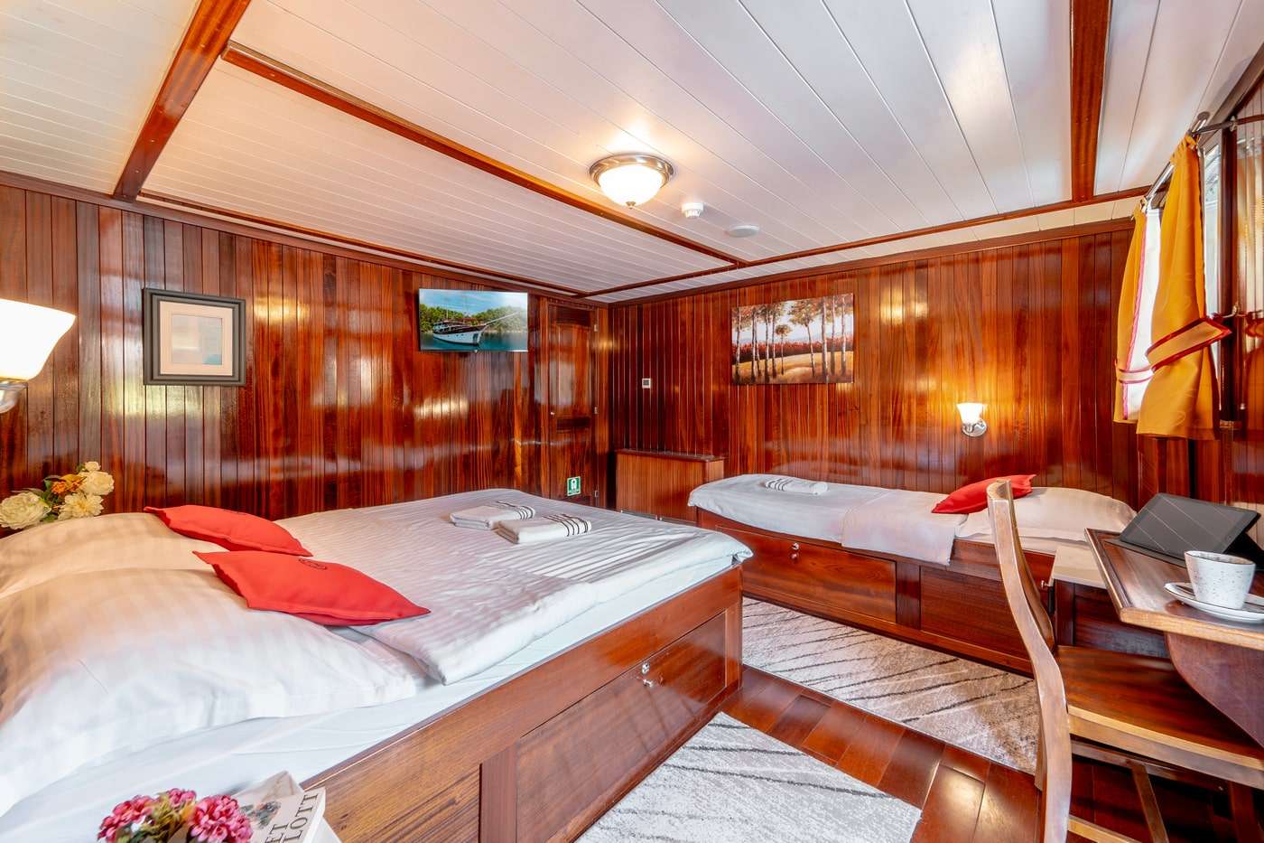 Yacht Photo