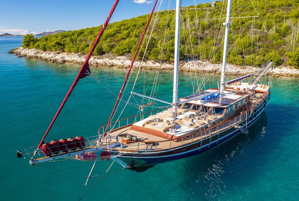 Yacht Photo