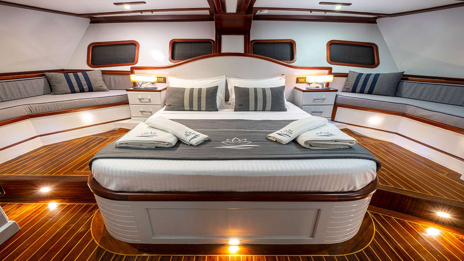 Yacht Photo