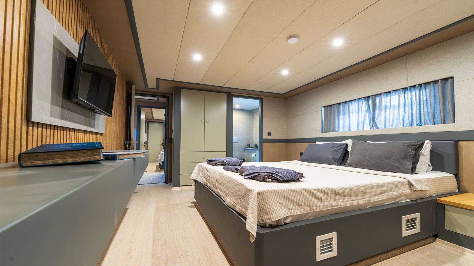 Yacht Photo