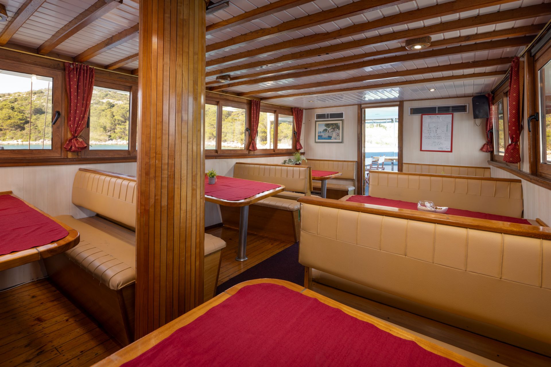 Yacht Image 24