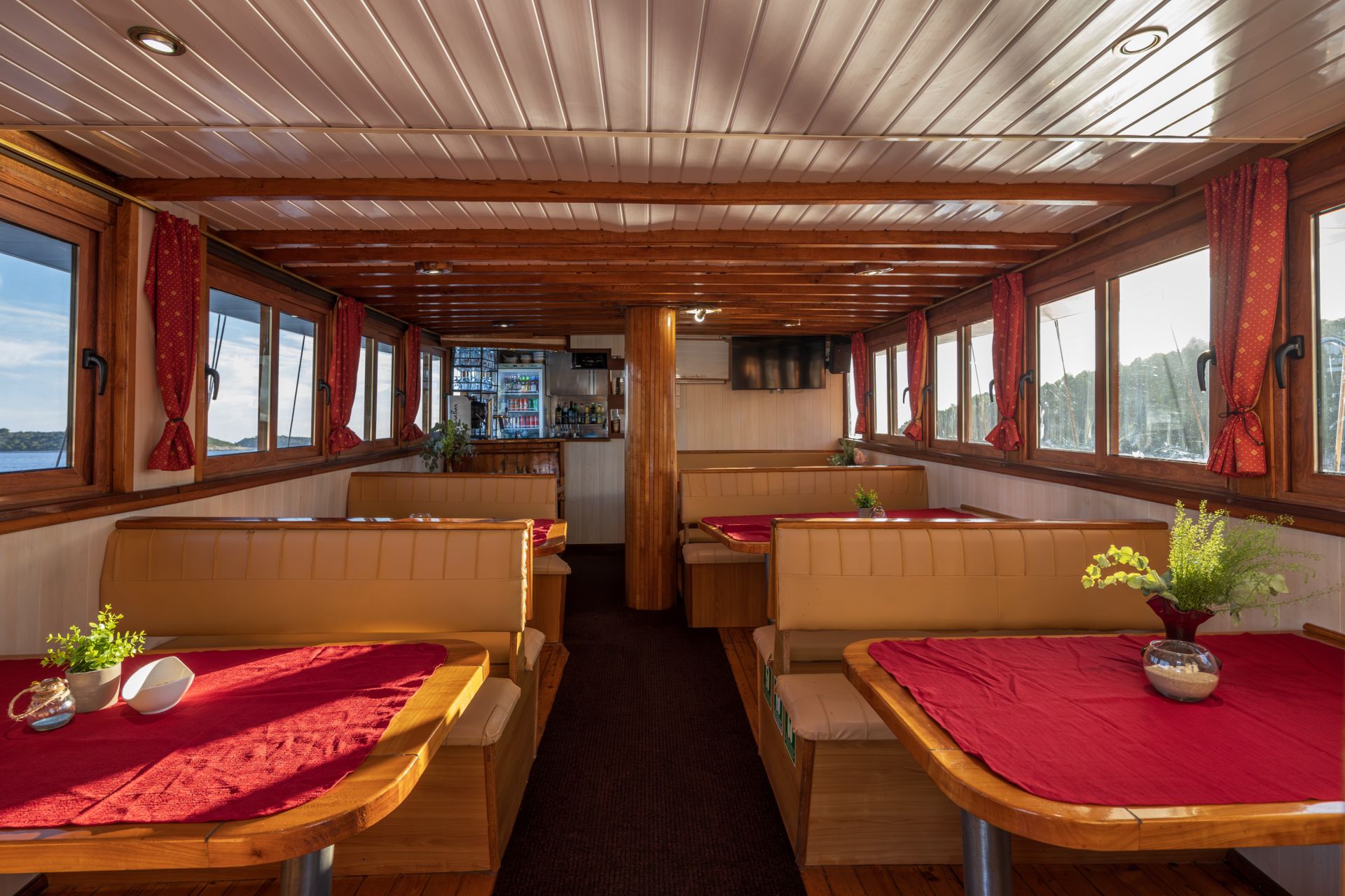 Yacht Image 22