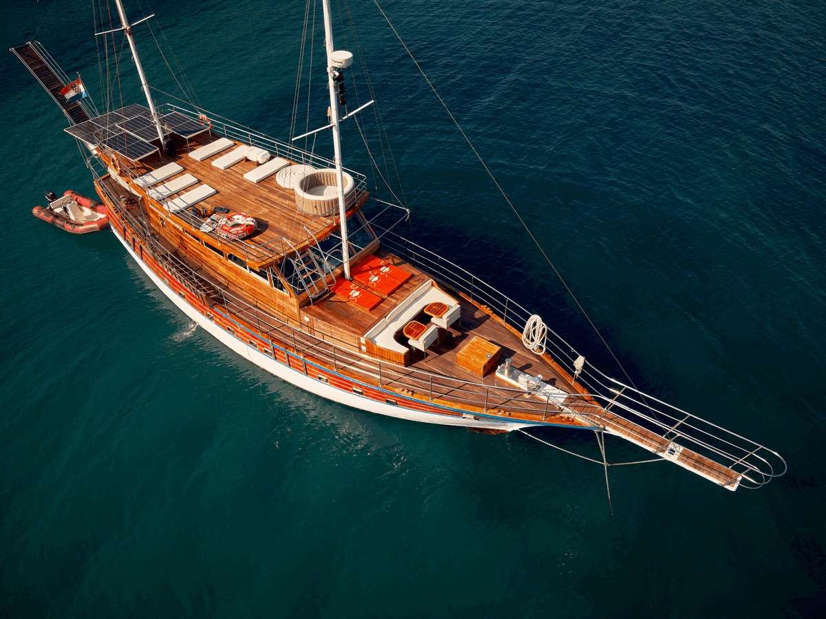 Yacht Photo