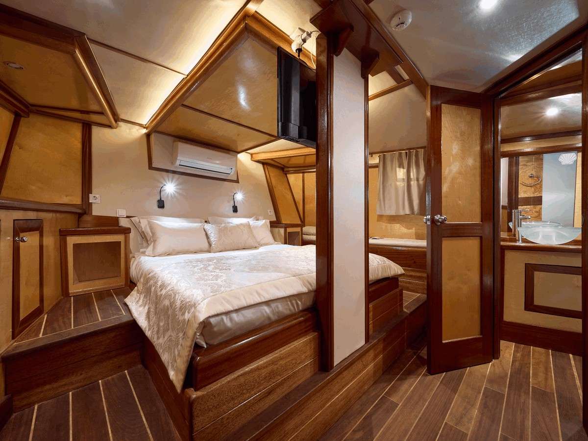 Yacht Photo