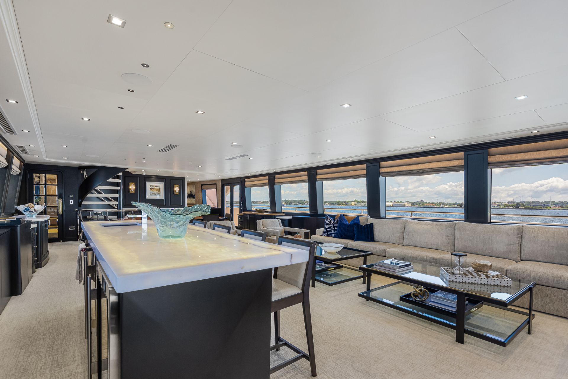Yacht Image 9