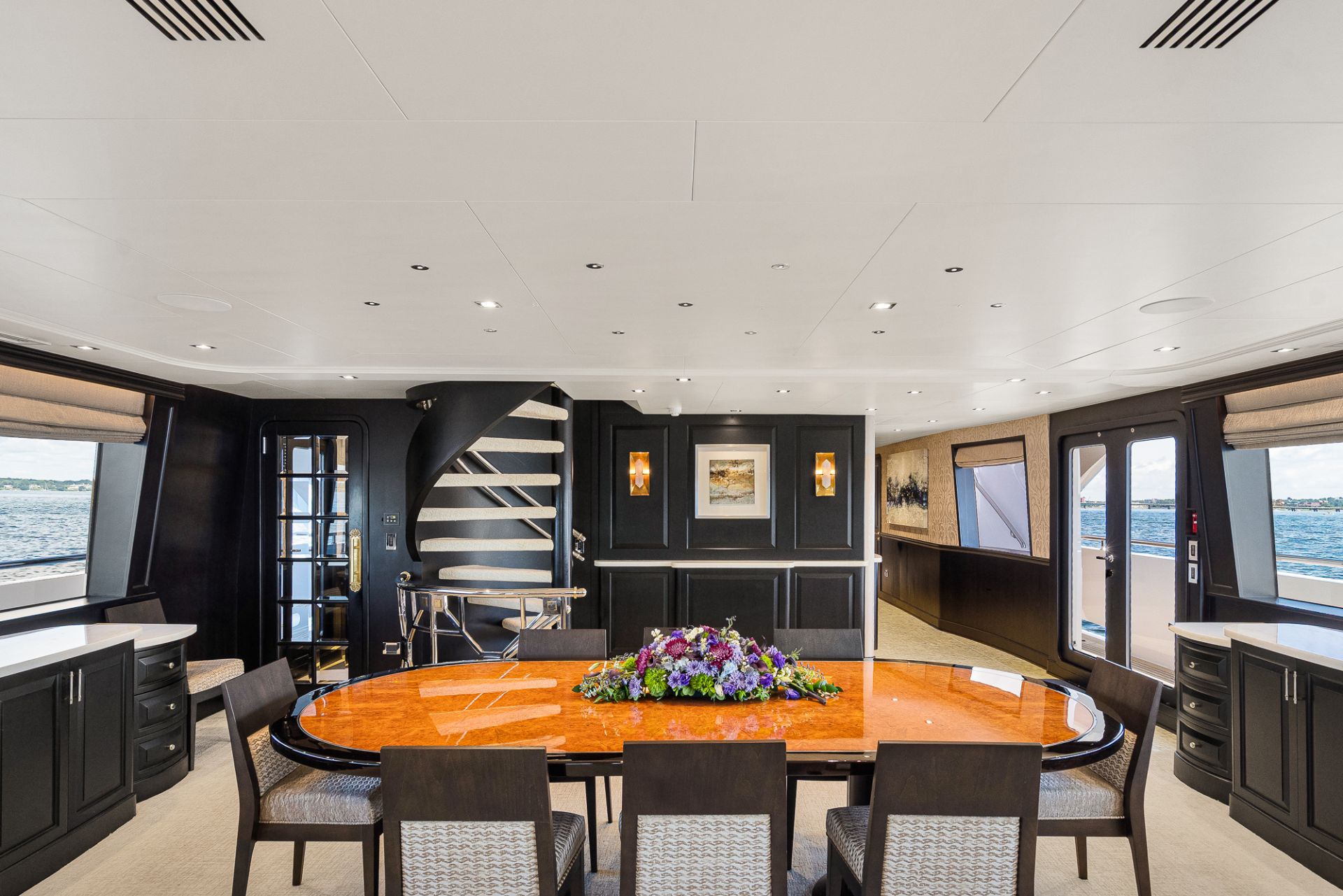 Yacht Image 12