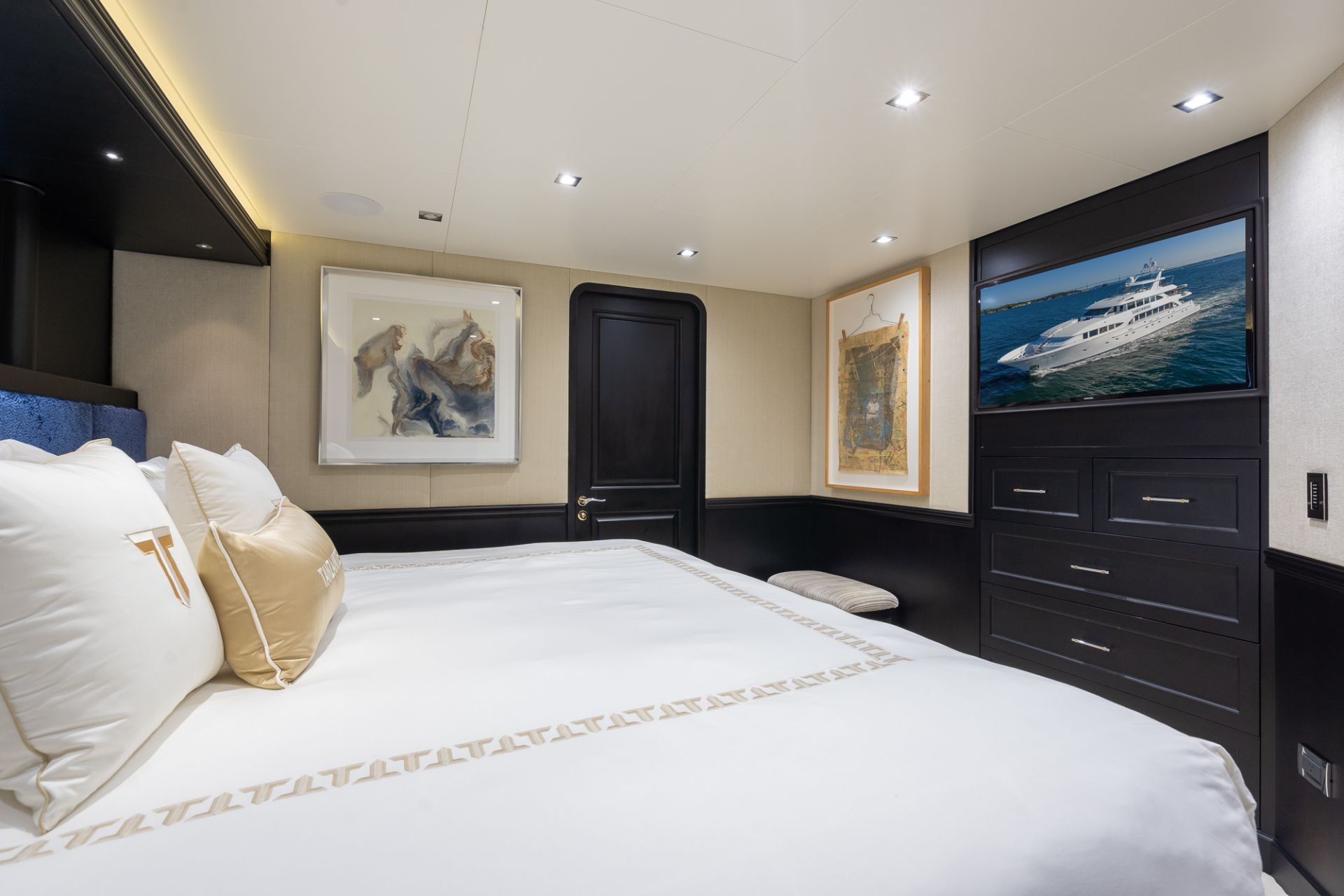 Yacht Image 31