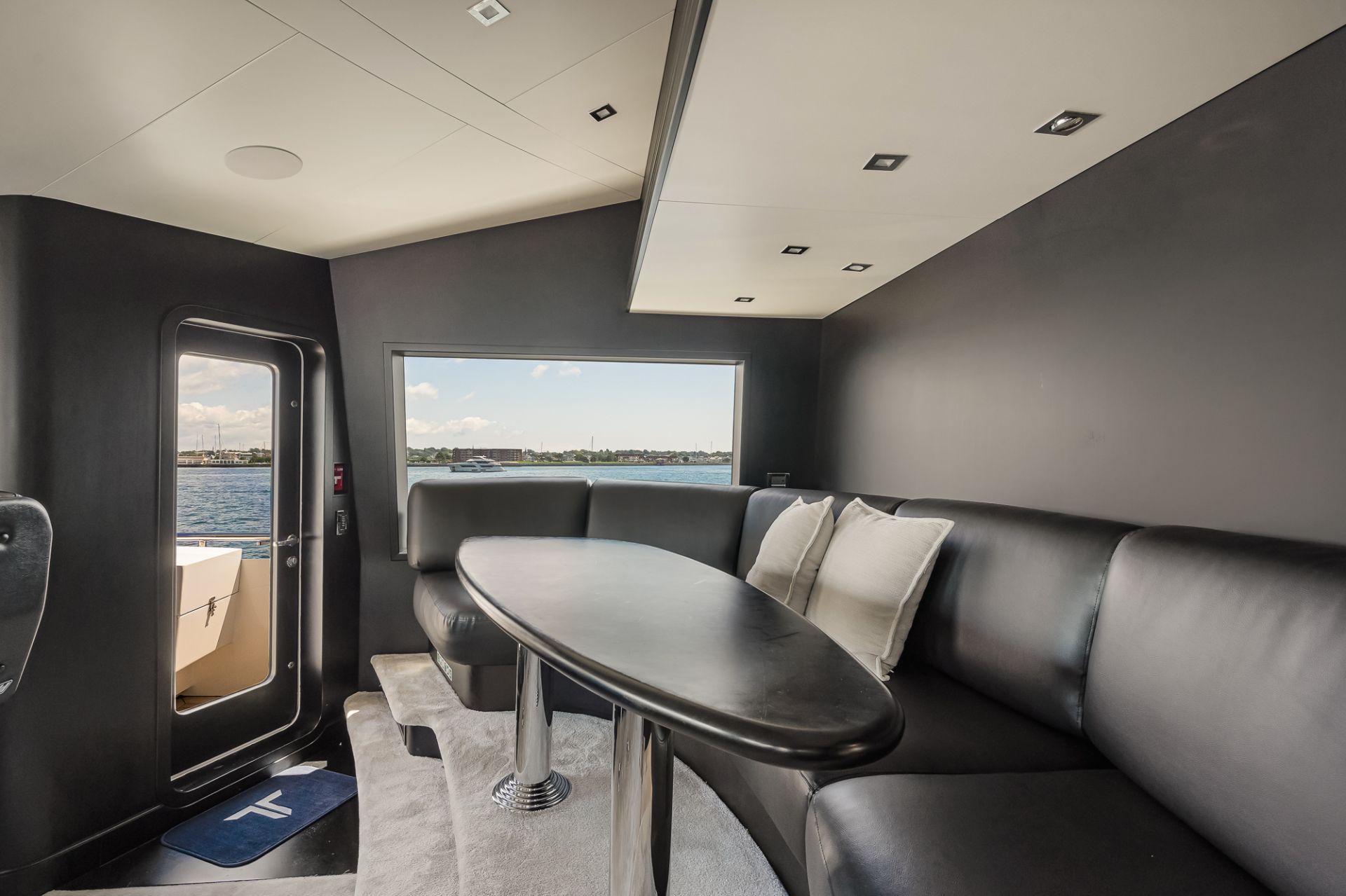Yacht Image 40