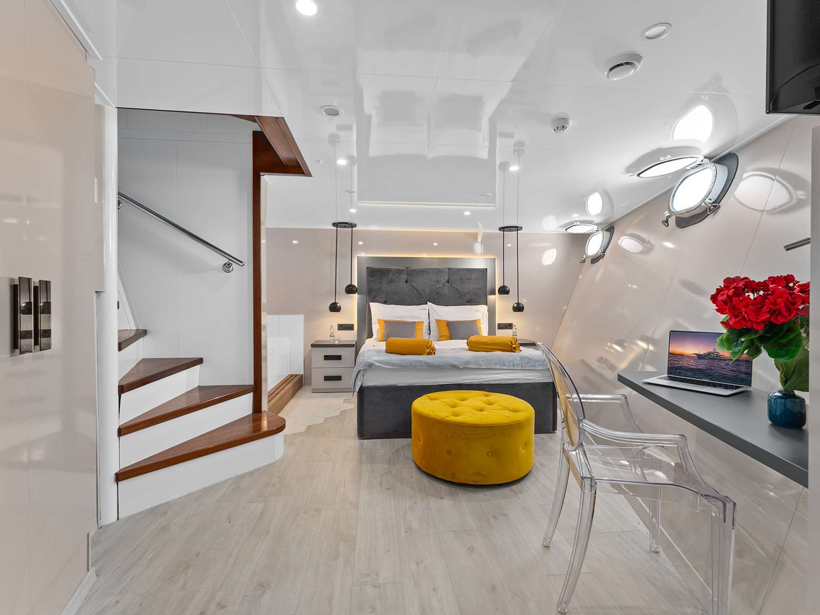 Yacht Photo